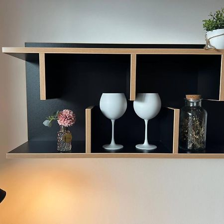 Cozy Modern Studio Next To Easy Side Galley Berlim Exterior foto
